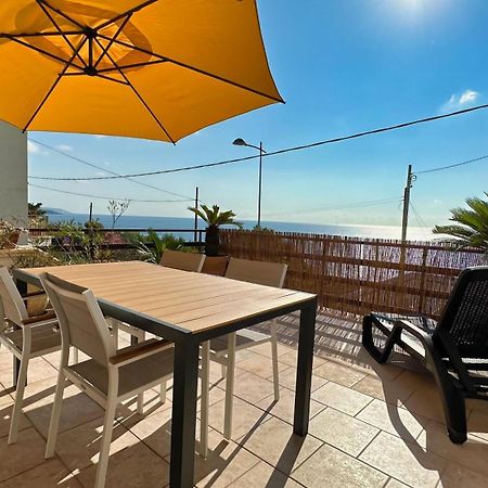 Вілла Marina Di Andrano - Alisso, Casa Vista Mare Con Parcheggio Privato E Wifi Екстер'єр фото