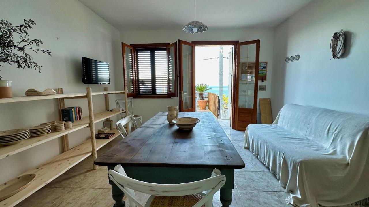 Вілла Marina Di Andrano - Alisso, Casa Vista Mare Con Parcheggio Privato E Wifi Екстер'єр фото